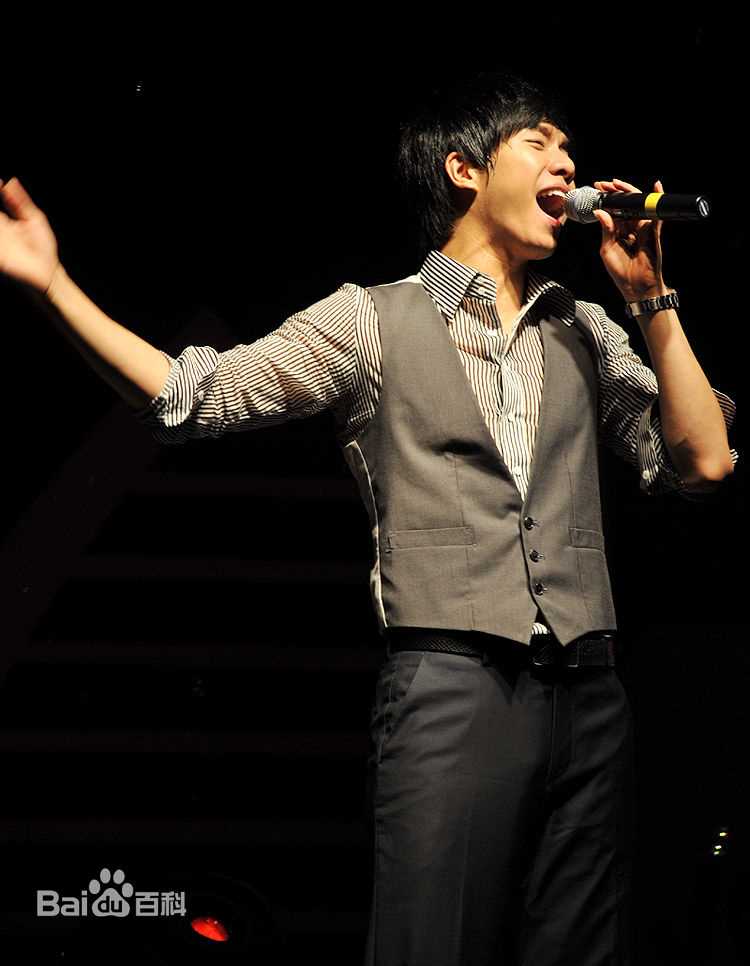 李昇基(Lee Seung Gi、イ·スンギ)公演现场生活照相册