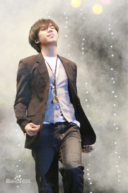 李昇基(Lee Seung Gi、イ·スンギ)公演现场生活照相册