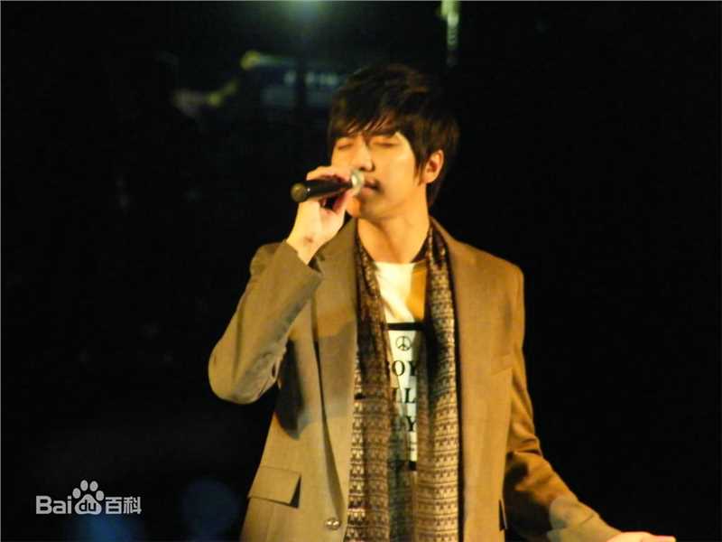 李昇基(Lee Seung Gi、イ·スンギ)公演现场生活照相册