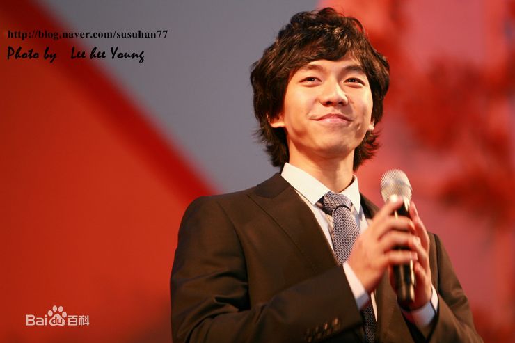 李昇基(Lee Seung Gi、イ·スンギ)公演现场生活照相册