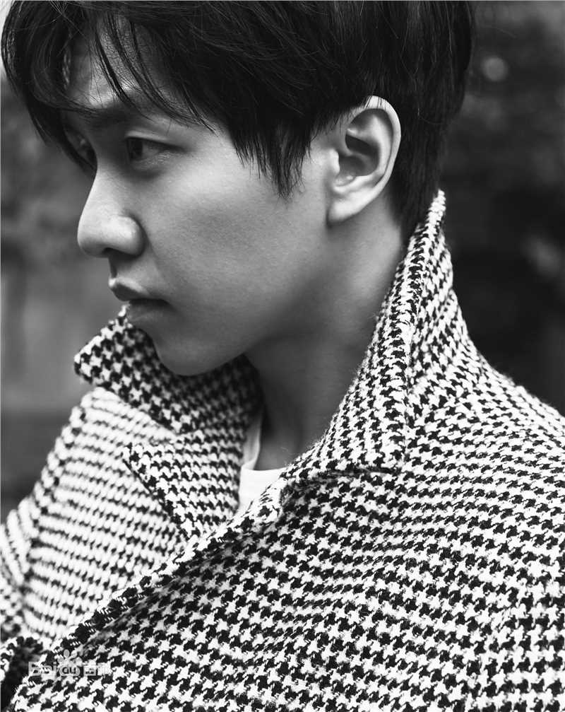 李昇基(Lee Seung Gi、イ·スンギ)高清杂志图集