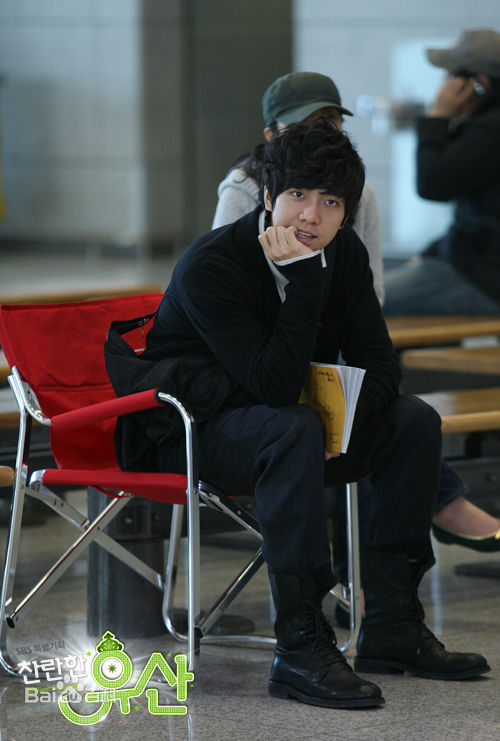 李昇基(Lee Seung Gi、イ·スンギ)灿烂的遗产性感图片壁纸