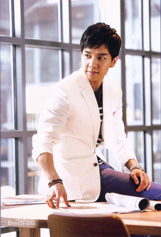 李昇基(Lee Seung Gi、イ·スンギ)广告作品性感图片图集