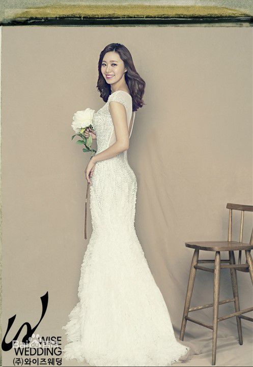 李令恩(Lee Young Eun)