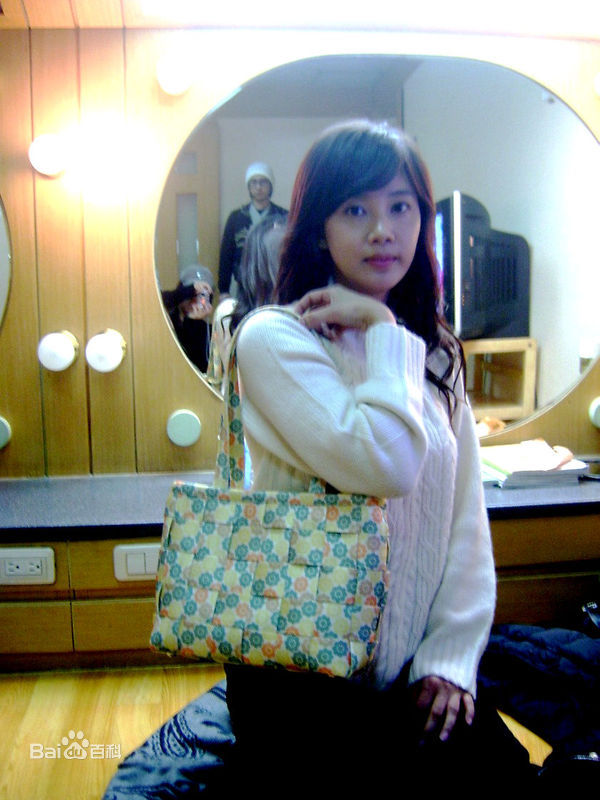 吴贤庆()生活照前后照片