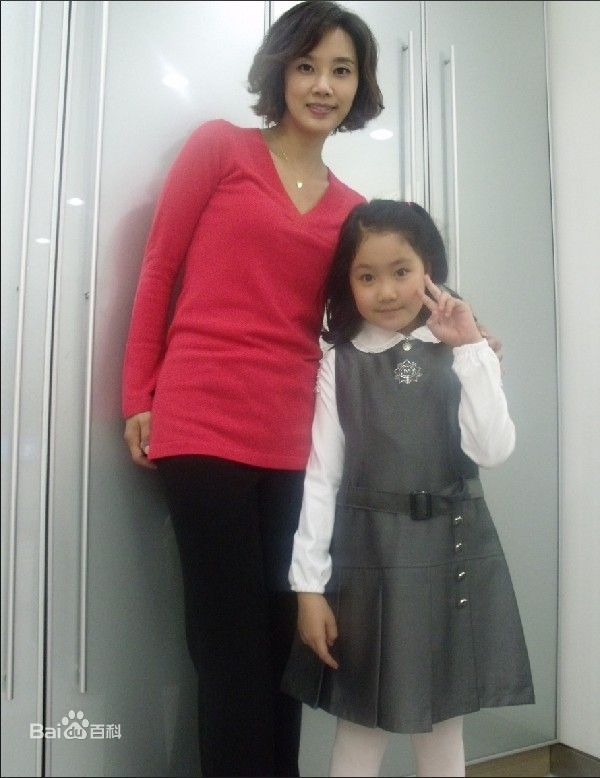 吴贤庆()生活照前后照片