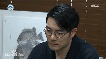 精选李泰坤( Lee Tae Gon)在《我独自生活》动图册中的图册