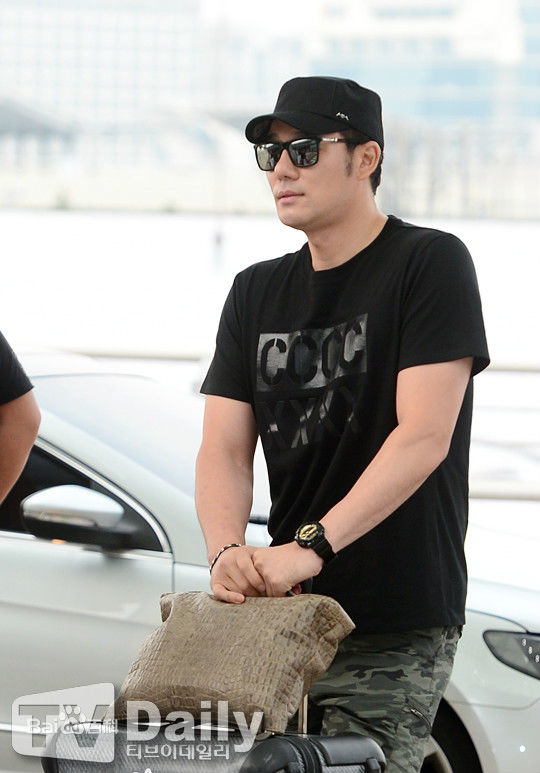 最全李泰坤( Lee Tae Gon)在《丛林的法则》in文莱25日仁川机场出发中的壁纸