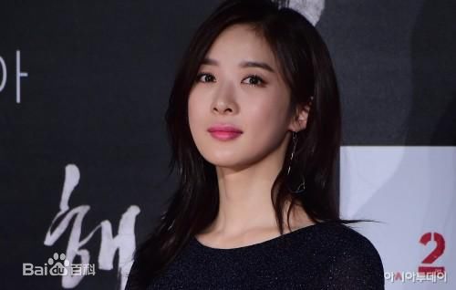 李清娥(/Lee Chung-ah)出席活动壁纸壁纸