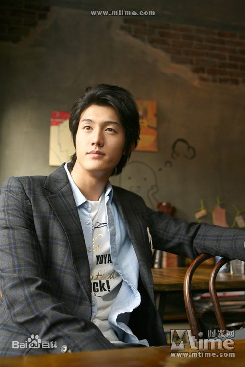 李己雨(Lee Ki Woo)美图前后照片