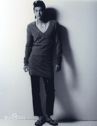 李己雨(Lee Ki Woo)美图前后照片