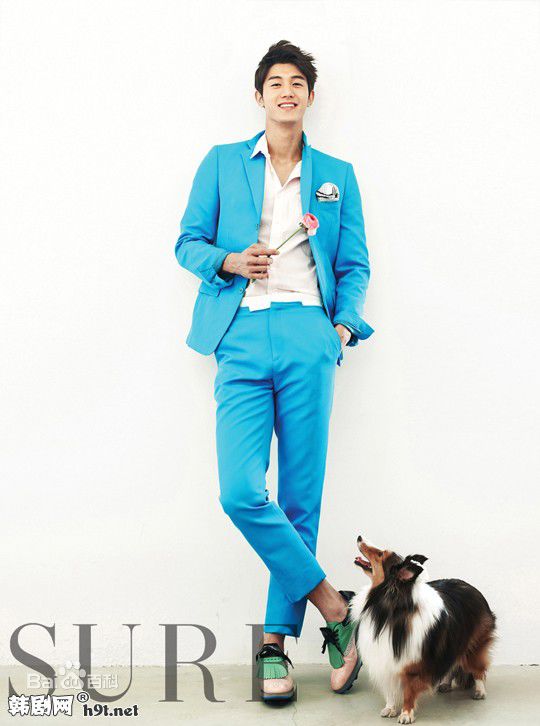 李己雨(Lee Ki Woo)美图前后照片