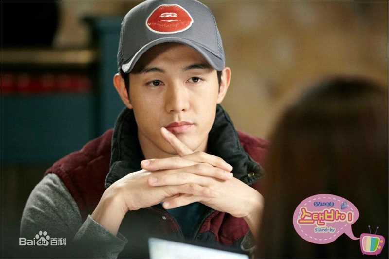 李己雨(Lee Ki Woo)美图前后照片