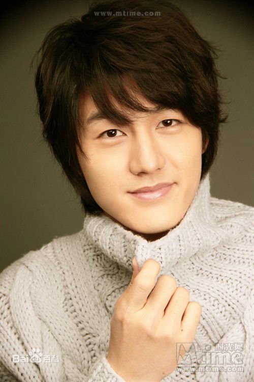 李己雨(Lee Ki Woo)美图前后照片