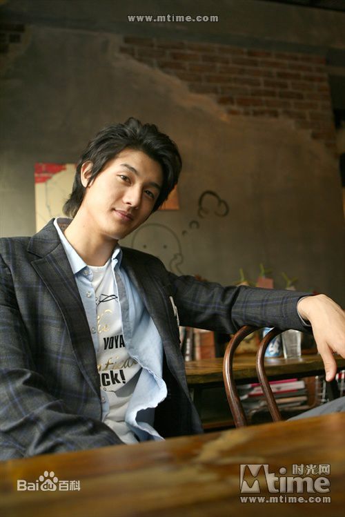 李己雨(Lee Ki Woo)美图前后照片