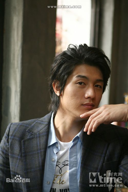 李己雨(Lee Ki Woo)美图前后照片