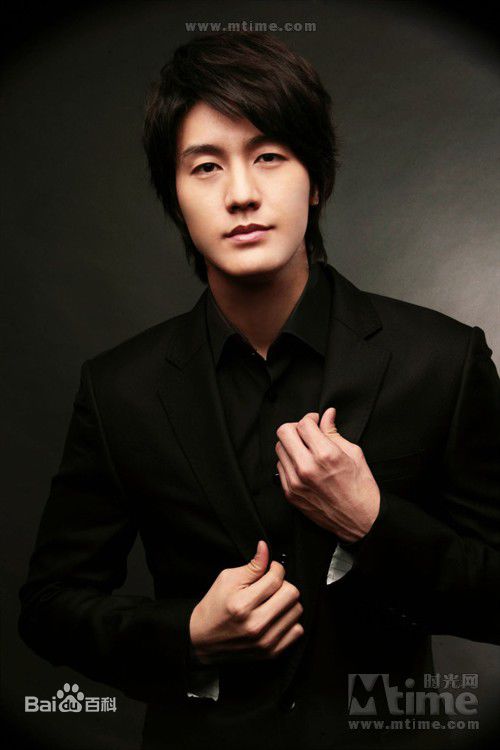 李己雨(Lee Ki Woo)美图前后照片