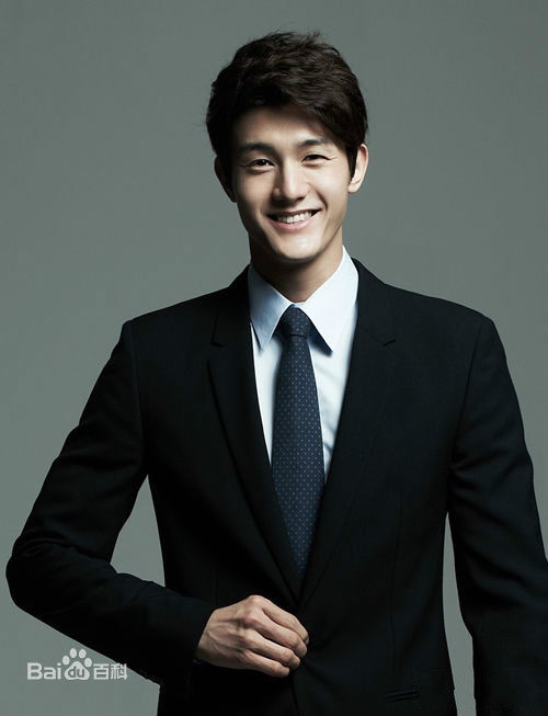 高清李己雨(Lee Ki Woo)图片