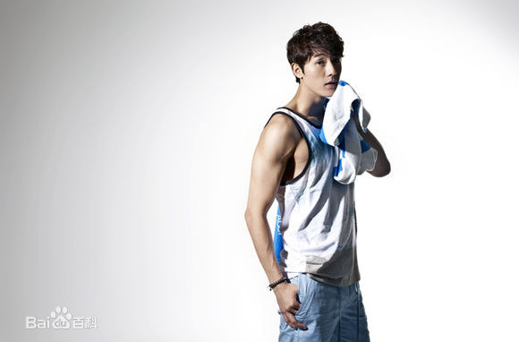 高清李己雨(Lee Ki Woo)图片