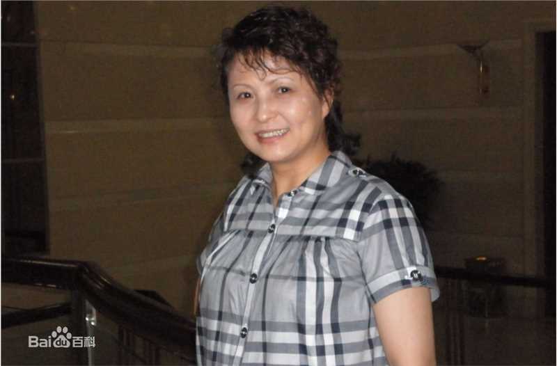 最新李羚性感图片