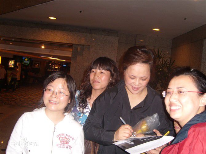 董柯娣生活照前后照片