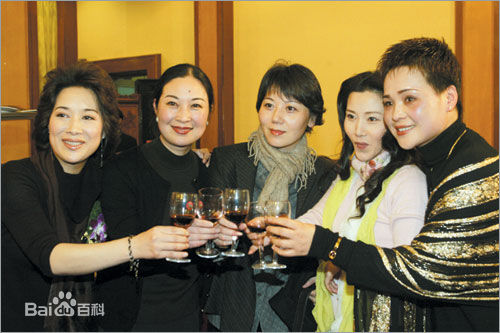 董柯娣生活照前后照片