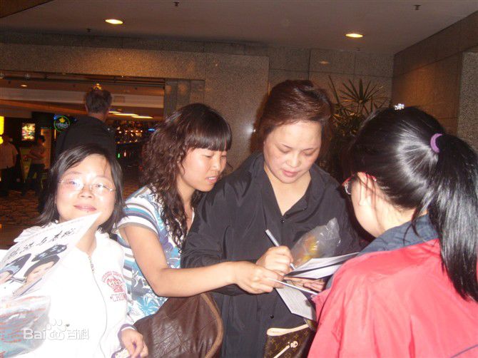 董柯娣生活照前后照片