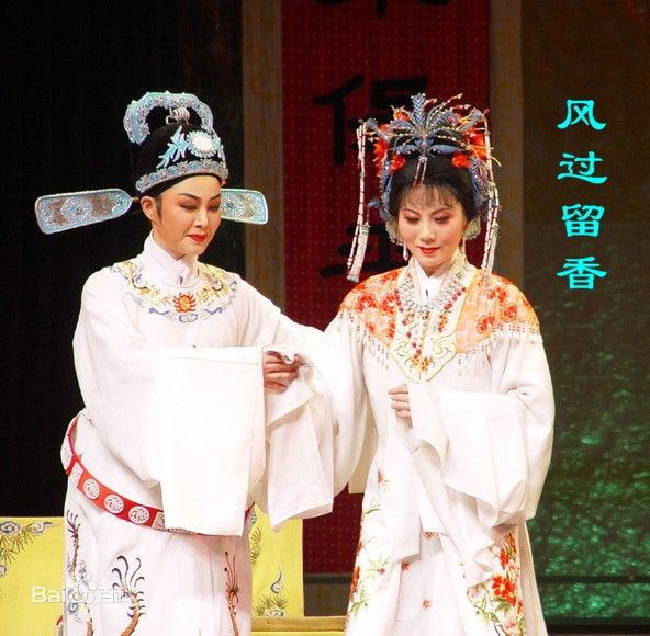 何英舞台化妆照素颜照相册