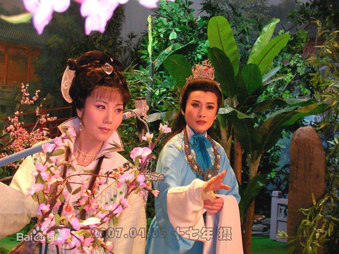 何英舞台化妆照素颜照相册