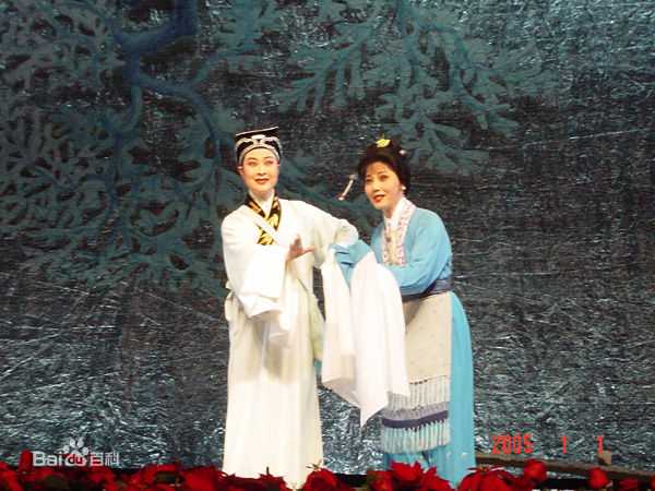 何英舞台化妆照素颜照相册