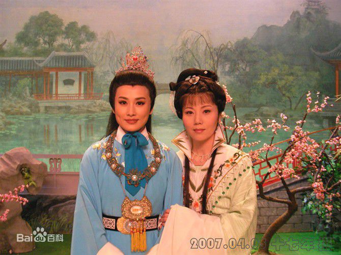 何英舞台化妆照素颜照相册