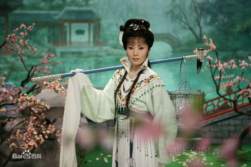 何英舞台化妆照素颜照相册