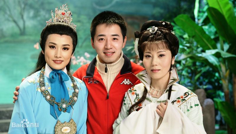 何英舞台化妆照素颜照相册