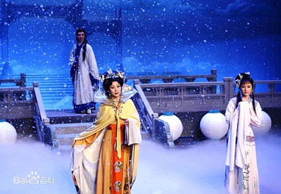 何英舞台化妆照素颜照相册