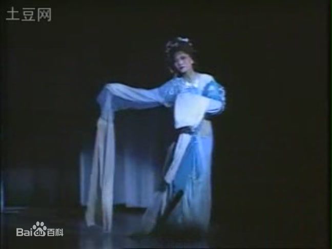 精选何英在版《西厢记》中的图册