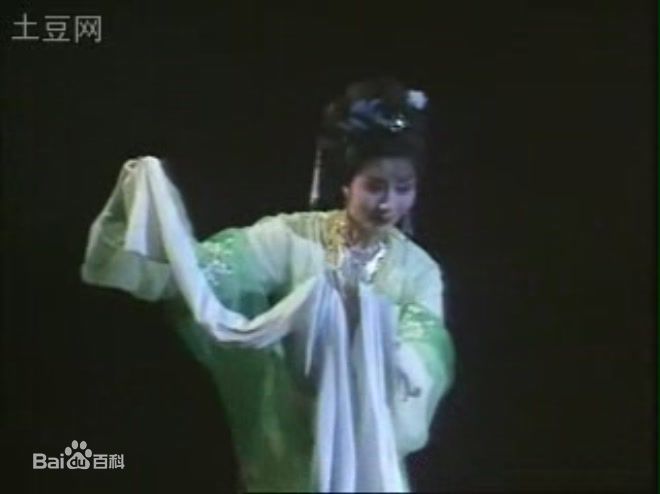 精选何英在版《西厢记》中的图册