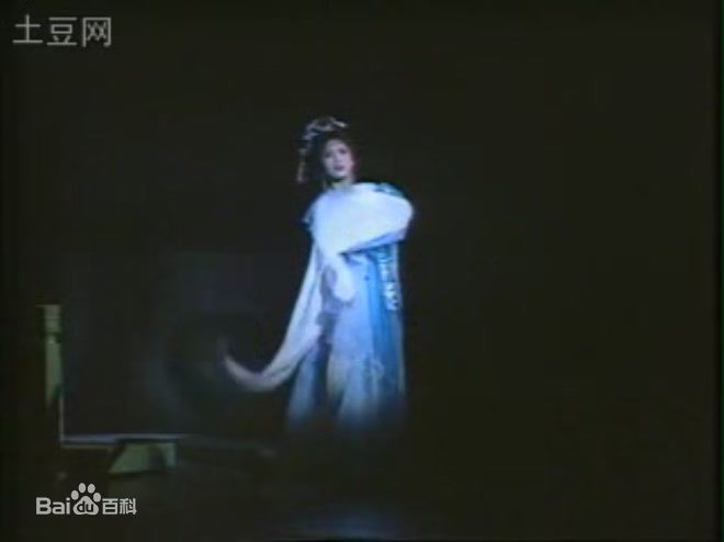 精选何英在版《西厢记》中的图册