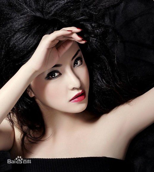 最优质卢思思精彩图册