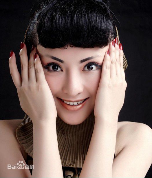 最优质卢思思精彩图册