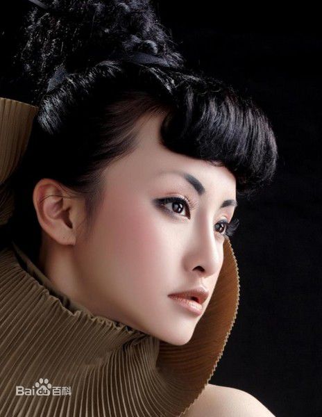 最优质卢思思精彩图册