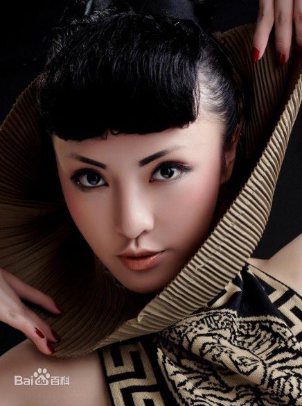 最优质卢思思精彩图册