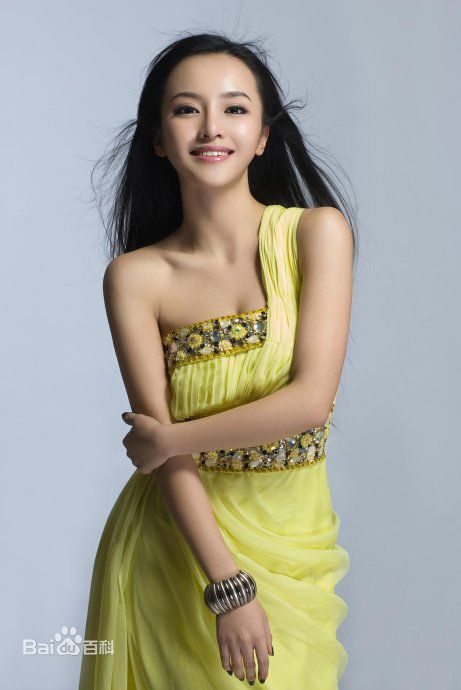 最优质卢思思生活照