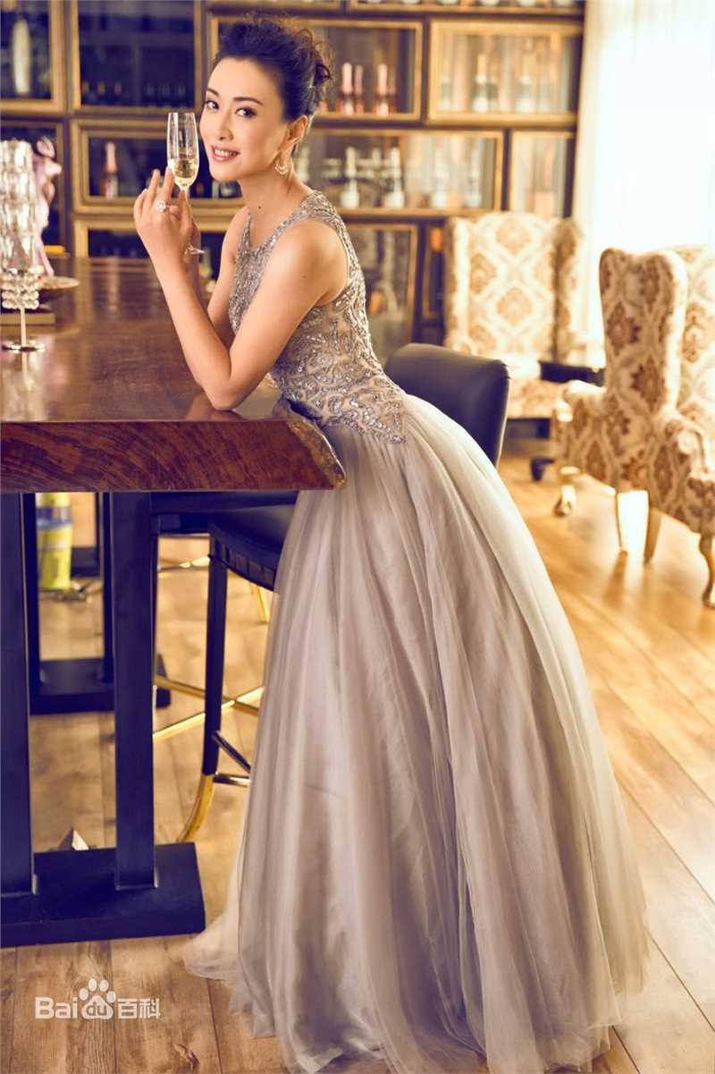 吕洁(Lu Jie)广告代言形象生活照相册