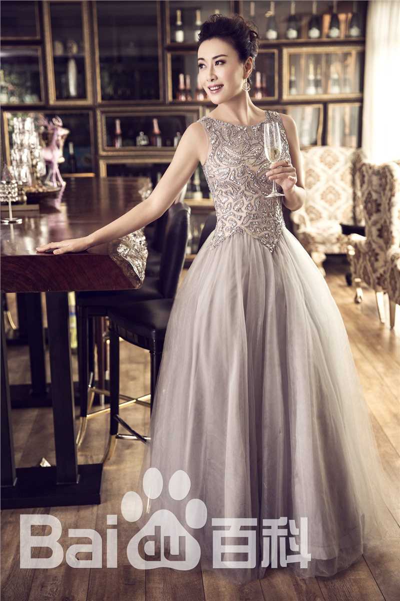 吕洁(Lu Jie)广告代言形象生活照相册