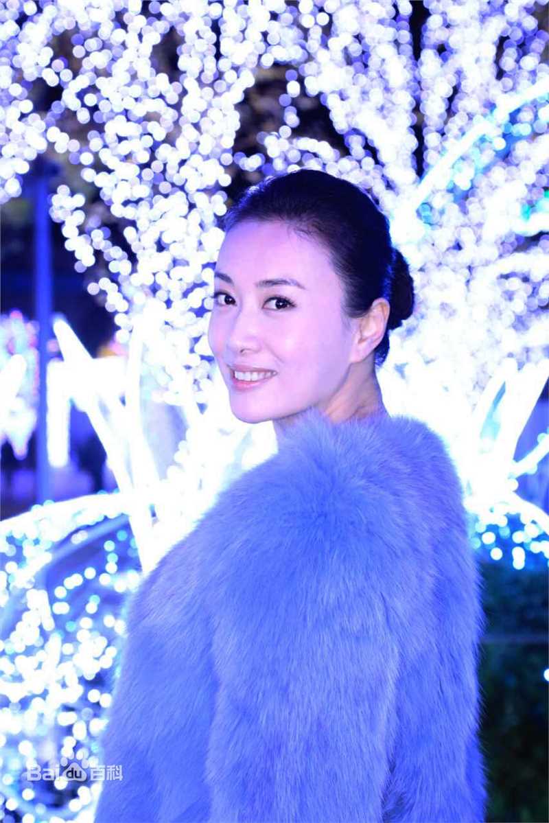 吕洁(Lu Jie)生活照素颜照壁纸