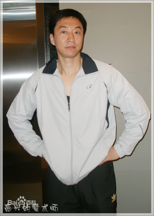 最全曹克难在《黑三角》新闻发布中的相册