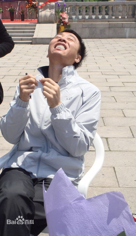 最全曹克难在《黑三角》新闻发布中的相册