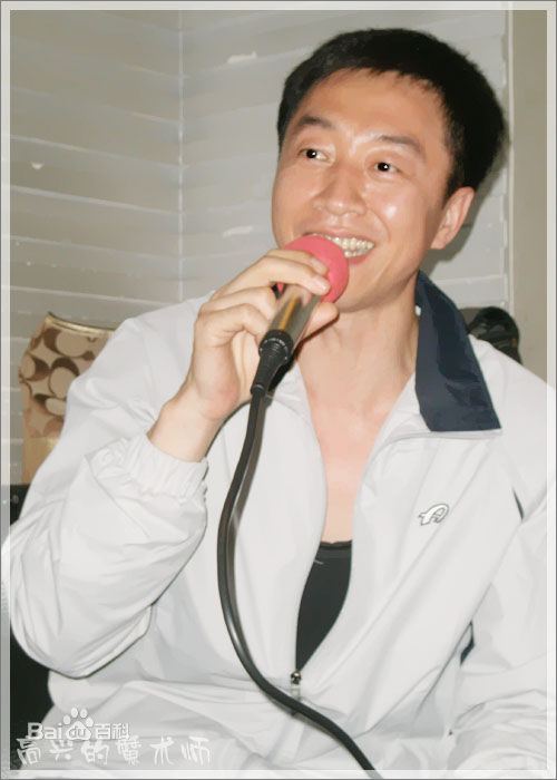 最全曹克难在《黑三角》新闻发布中的相册