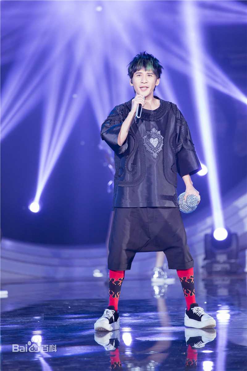 大张伟(Zhang Wei)参加节目前后照片