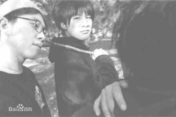 大张伟(Zhang Wei)少年时生活照